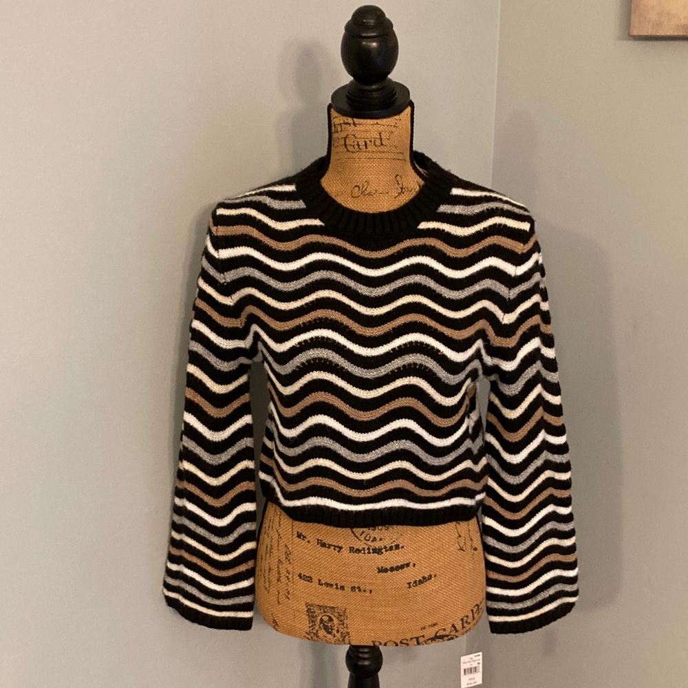 Love Knits nyc Wavy Striped Cropped Sweater Women's XX Long Sleeve Crew Neck NWT